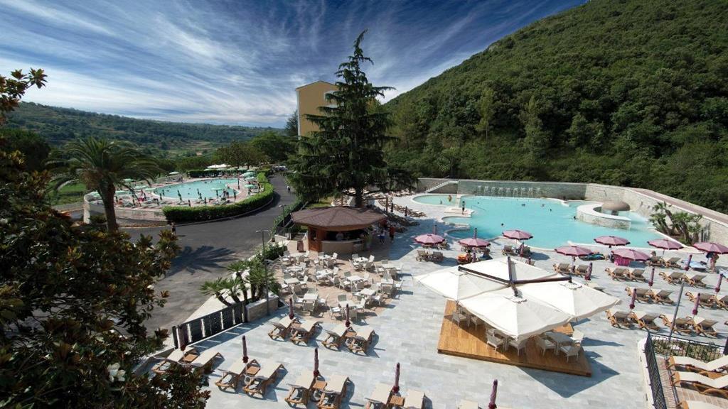Complesso Termale Vescine Hotel Castelforte Ngoại thất bức ảnh
